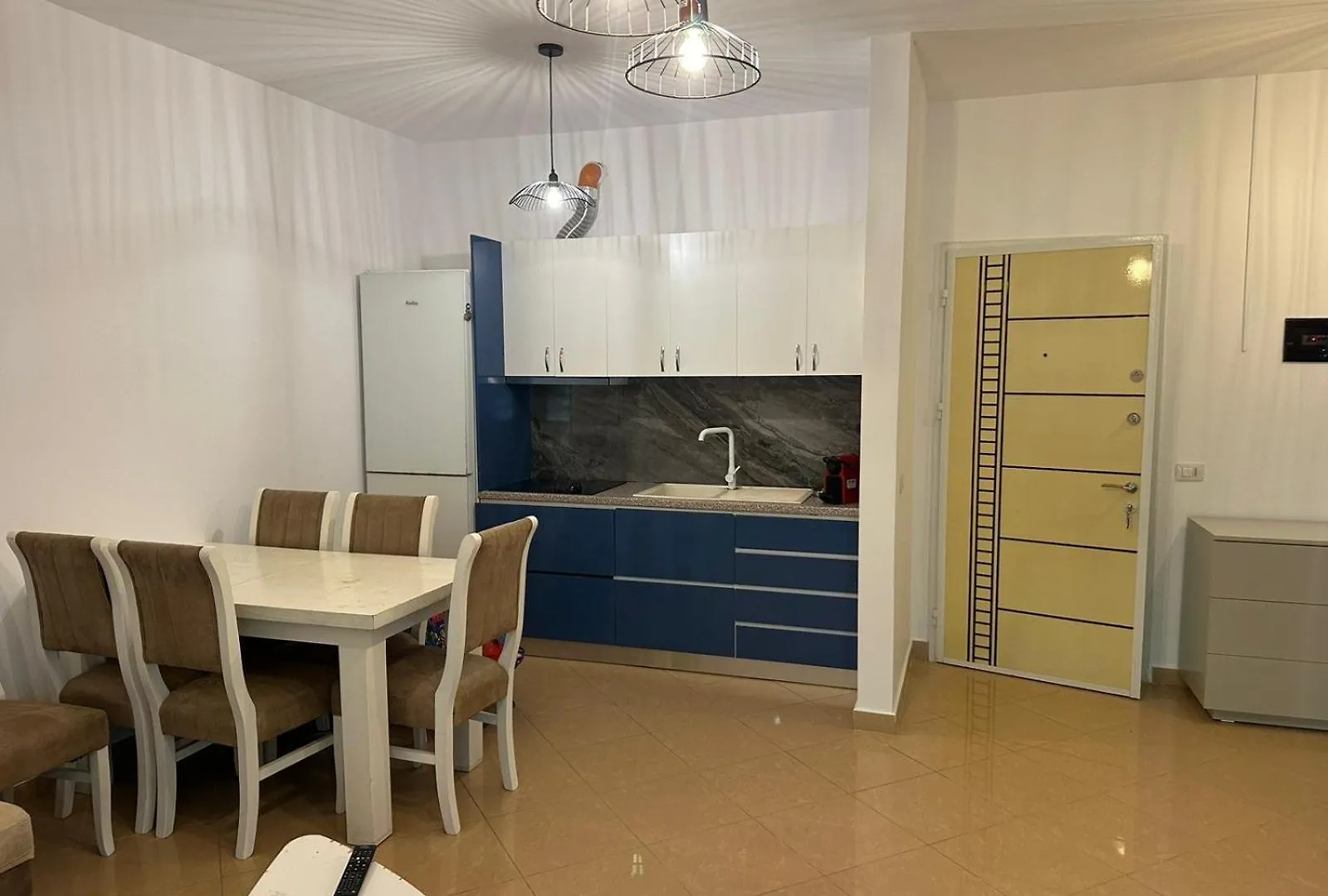 Apartment Rezidenca Diell Qerret Golem